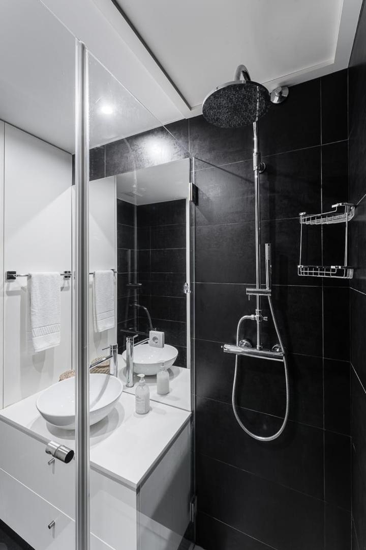 Guestready - The Other Side Porto Bagian luar foto